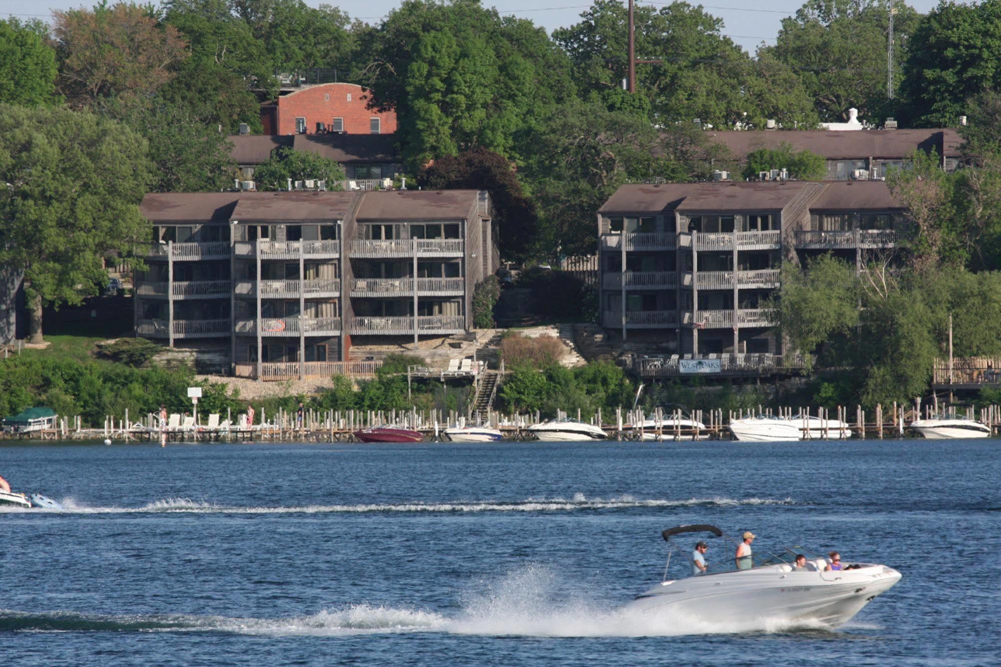 West Oaks Hotel Arnolds Park Esterno foto